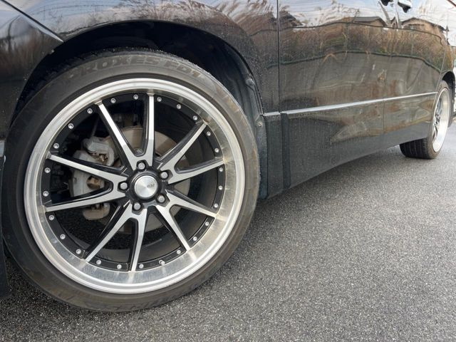 �y20�C���`�A���~�z�C�[���z�O�ςɃ}�b�`�����A���~�z�C�[���𑕒����Ă���܂��B�e��A���~�z�C�[����A�X�^�b�h���X�^�C�����戵�����Ă���܂��B���񂲑��k����������