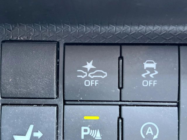 �y�X�}�[�g�A�V�X�g�z���s���ɑO���̎ԗ�����F�����A�Փ˂������Ȏ��͌x��ƃu���[�L�ŏՓˉ���Ɣ�Q�y�����A�V�X�g�B�����S�Ƀh���C�u�����y���݂��������܂��B