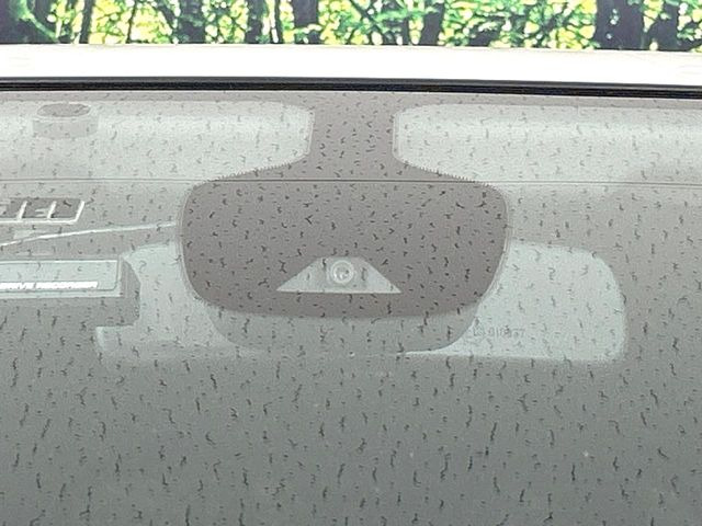 �y�C���e���W�F���g�G�}�[�W�F���V�[�u���[�L�z�t�����g�J�����őO���̎ԗ�����s�҂����m�B�Փ˂������Ȏ��͏Փ˔�Q�y���u���[�L���쓮�A�Փˉ�����T�|�[�g�B�����S�Ƀh���C�u�����y���݂��������܂��B