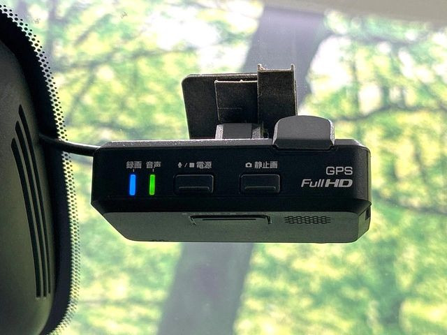 �y�h���C�u���R�[�_�[�z���S�E���S�ȃJ�[���C�t�ɕK�{�̃h���C�u���R�[�_�[�𑕔�!���s���͂������A������^�]�⎖�̂ɑ��������ۂ̏󋵂��f���ŋL�^���A����̃��X�N�ɔ����܂��B