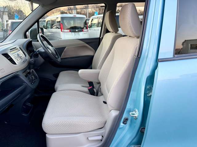 ���������ԑ����W�����ł�!���̋@��ɐ��񂲗��X������!