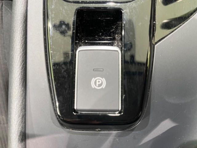 �y�d���p�[�L���O�u���[�L�z�p�[�L���O�u���[�L�͕֗��ȓd����!�{�^����ő���ł��A�A�N�Z���𓥂߂Ύ����ŉ�������܂��􃌃o�[��y�_���������̂ŉ^�]�ȉ����������肵�܂��ˁ�