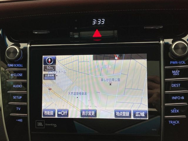 �y���[�J�[����8�C���`�i�r�z�C���e���A�ɗn�����ރX�^�C���b�V���ȁu��p�݌v�v���[�J�[�i�r�𑕔��􎋔F���⑀�쐫�ȂǊ�{���\�ɂ��D��A���㎿�ȃJ�[���C�t�����y���݂��������܂��B