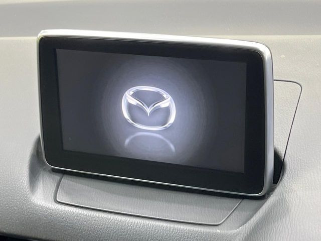 �y�����i�r�z�l�C�̏����i�r�𑕔����Ă���܂��B�i�r�̎g���₷���͂������A�I�[�f�B�I�@�\���[��!�L�����v�◷�s�͂������A�ʋ΂┃�����ȂǕ��i�̃h���C�u���y�����Ȃ�͂���