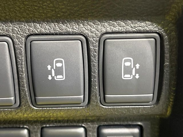 �y�����p���[�X���C�h�h�A�z�X�}�[�g�L�[��^�]�Ȃ̃X�C�b�`�Ō�ȗ����X���C�h�h�A�̊J���\���d��������͂����ăh�A���J����K�v�������A�����Ȃ��q�l�ł��ȒP�ɊJ���߂ł����K�ł���