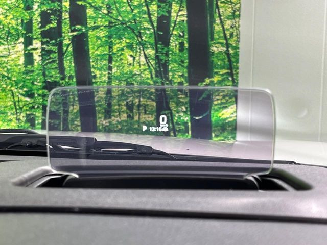 �y�w�b�h�A�b�v�f�B�X�v���C�z���݂̑��x�⑖�s�����f�W�^���\���ŉ^�]�ȑO���̃K���X�ɓ��e!�^�]���A�ڐ������炳���K�v�ȏ����m�F�ł���̂łƂ��Ă��֗��ň��S!