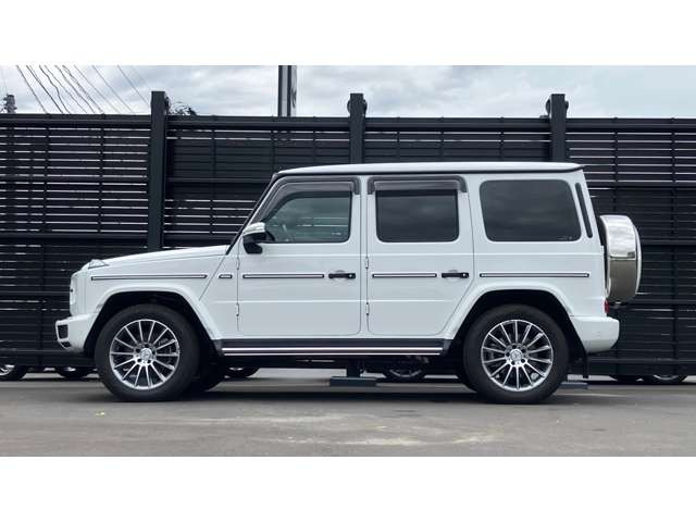 GクラスG400d AMG ライン 4WD