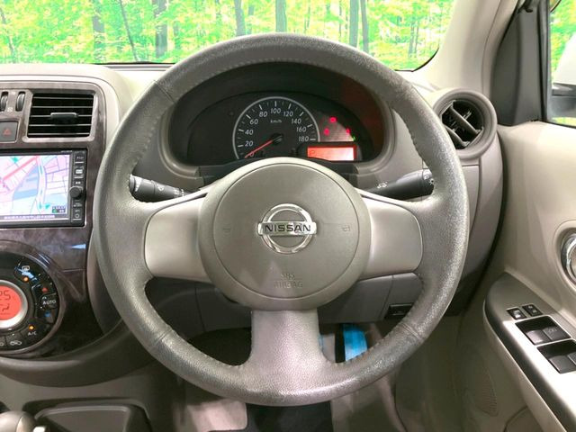 �y�����v�����X�e�A�����O�z�㎿�Ȋv���g�p���邱�ƂŁA��ɂ����������݂ƂĂ��^�]���₷���n���h���ł���