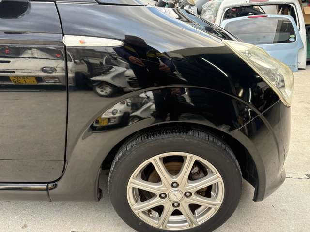 �f�ڎʐ^�ȊO�̎ʐ^���������܂�!���ڂ������ʐ^�������ɎB�蒼�����Ƃ��\�ł��̂ŁA���C�y�ɂ��\���t��������!