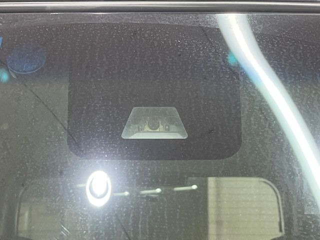 �y�Փˌy�����u�z���s���ɑO���̎ԗ�����F�����A�Փ˂������Ȏ��͌x��ƃu���[�L�ŏՓˉ���Ɣ�Q�y�����A�V�X�g�B�����S�Ƀh���C�u�����y���݂��������܂��B