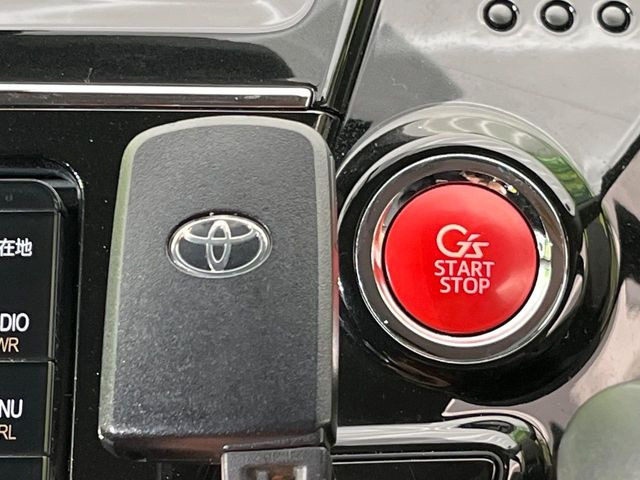 �y�X�}�[�g�L�[�z�J�o����|�P�b�g�ɓ��ꂽ�܂܂ł��h�A�̎{���E�������\�ȃX�}�[�g�L�[�𑕔��B�G���W���̃I���E�I�t�����J�M�����o���K�v����������Ƃ��Ă��֗��ł���