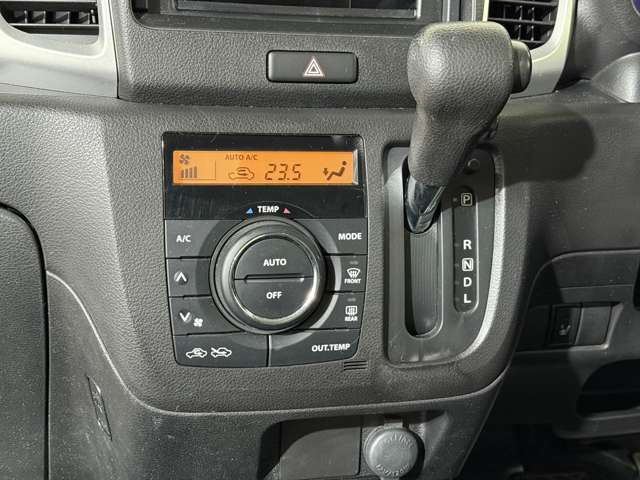 �[�ԑO�ɂ͑S�Ԑ�p�@�B�ŃN���[�j���O�����Ȃ��Ă��܂�!���X�܂ŃL���C�Ɏd�グ�Ă��炨�n�����܂�!