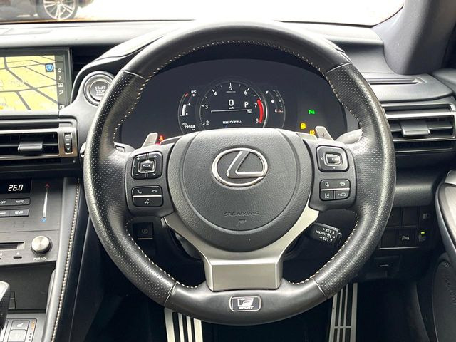 �y�����v�����X�e�A�����O�z�㎿�Ȋv���g�p���邱�ƂŁA��ɂ����������݂ƂĂ��^�]���₷���n���h���ł���