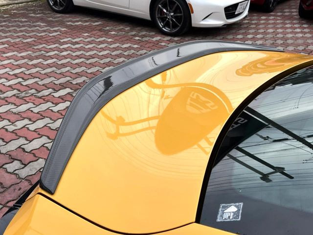 �y����OP�����X�|�C���[�z�X�|�[�c�J�[�炵�����O�b�ƈ����������X�|�C���[�𑕒��􍂑����s���̃X�^�r���e�B(���s���萫)����ɖ𗧂��܂��B