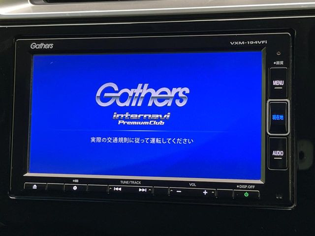 �y�����i�r�z�l�C�̏����i�r�𑕔����Ă���܂��B�i�r�̎g���₷���͂������A�I�[�f�B�I�@�\���[��!�L�����v�◷�s�͂������A�ʋ΂┃�����ȂǕ��i�̃h���C�u���y�����Ȃ�͂���