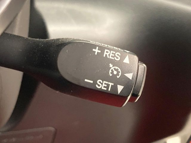 �y�N���[�Y�R���g���[���z�������H�����N���N���s�B�A�N�Z���𗣂��Ă���葬�x�ő��s���ł��A�������^�]���̕��S���y��!�����E�������ȒP�ȃX�C�b�`����Œ����ł��܂��B