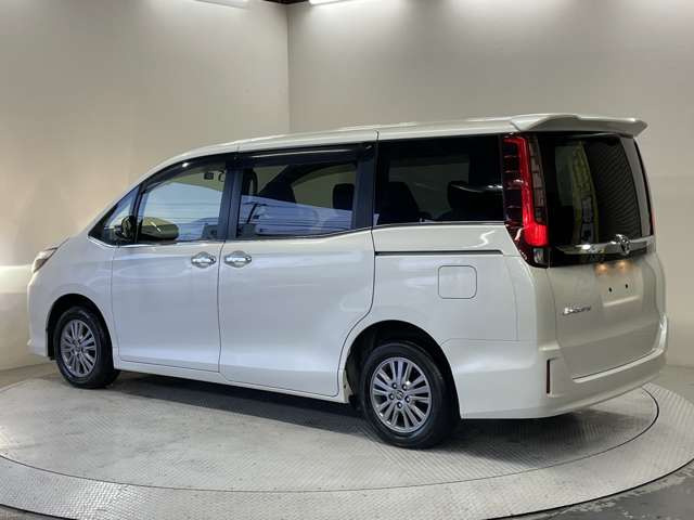 �l�C�̎Ԏ킪�����낢!�e���[�J�[ �ŐV�l�C�Ԃ����C���i�b�v!���ĐG���đI�ׂ�W����ł�!