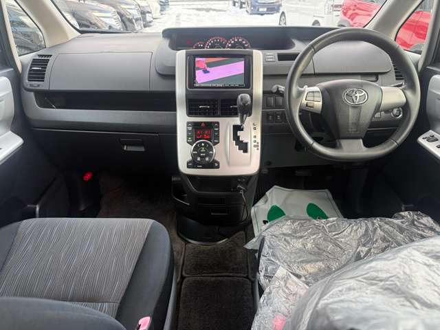 ヴォクシー2.0 ZS 煌 4WD