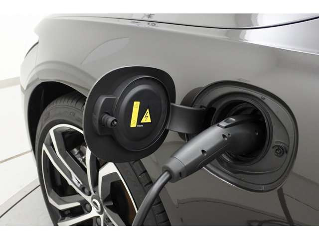 S90リチャージ PHEV T8 AWD アルティメット 4WD