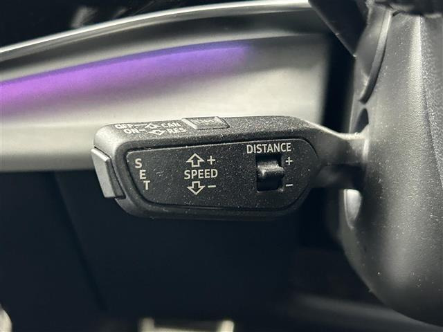 Q855 TFSI クワトロ デビューパッケージ Sライン 4WD