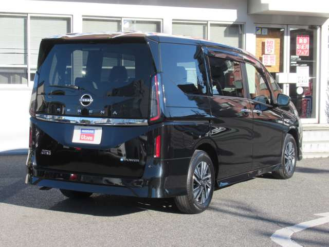 セレナ1.4 e-POWER ハイウェイスターV