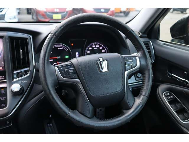 ���̊J�������^�b�`�Ŋy�X�ł���E�B���h�E���b�N���t���Ă���̂ŁA���q�l�̂��邲�ƒ�ł��A���N���̂��邲�ƒ�ł����S�ł��ˁ��