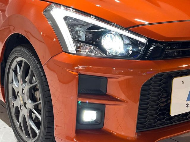 �yLED�w�b�h���C�g�z���V����ԑ��s�����ǍD�Ȏ��E���m�ۂ����S���ĉ^�]�ł��鍂�P�xLED�w�b�h���C�g�𑕔�!�_�����x�������A����d�͂��}�����Ă��܂��B