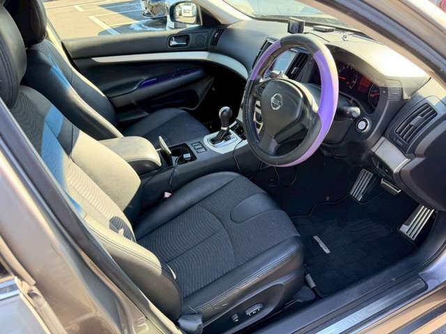 気になるお車がありましたら右の電話番号から直接お店にお問い合わせください。支払方法から車両情報、状態までなんでもご説明させて頂きます。スタッフ一同ご連絡お待ちしております。