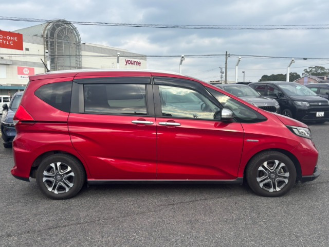 フリード+1.5 ハイブリッド クロスター ホンダセンシング