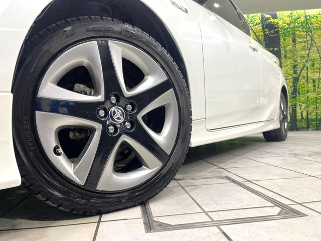 �y����17�C���`�A���~�z�C�[���z�O�ςɃ}�b�`���������A���~�z�C�[���𑕒����Ă���܂��B�e��ЊO�A���~�z�C�[����A�X�^�b�h���X�^�C�����戵�����Ă���܂��B���񂲑��k����������