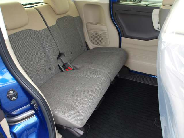 �u�W���ԗ��̐F�Ⴂ�v��u�W����ɖ����ԁv�����T�����܂���