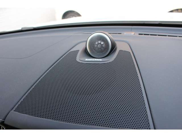 XC60ウルトラ T6 AWD プラグイン ハイブリッド 4WD