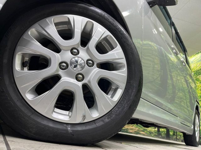 �y����15�C���`�A���~�z�C�[���z�O�ςɃ}�b�`���������A���~�z�C�[���𑕒����Ă���܂��B�e��ЊO�A���~�z�C�[����A�X�^�b�h���X�^�C�����戵�����Ă���܂��B���񂲑��k����������