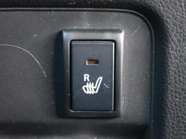 �^�]�ȃV�[�g�ɂ́A�V�[�g�q�[�^�[���t���Ă�̂ŁA���������ɂ͂��肪���������ł��B