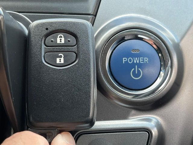 �y�X�}�[�g�L�[�z�J�o����|�P�b�g�ɓ��ꂽ�܂܂ł��h�A�̎{���E�������\�ȃX�}�[�g�L�[�𑕔��B�G���W���̃I���E�I�t�����J�M�����o���K�v����������Ƃ��Ă��֗��ł���