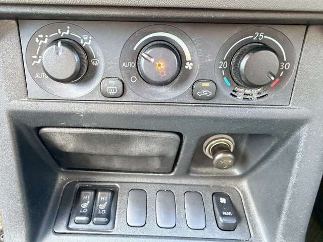 �C�ɂȂ邨�Ԃ�����܂�����E�̓d�b�ԍ����璼�ڂ��X�ɂ��₢���킹���������B�x�����@����ԗ����A��Ԃ܂łȂ�ł������������Ē����܂��B�X�^�b�t�ꓯ���A�����҂����Ă���܂��B