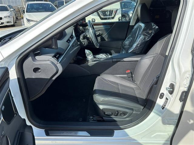 ES300h バージョンL