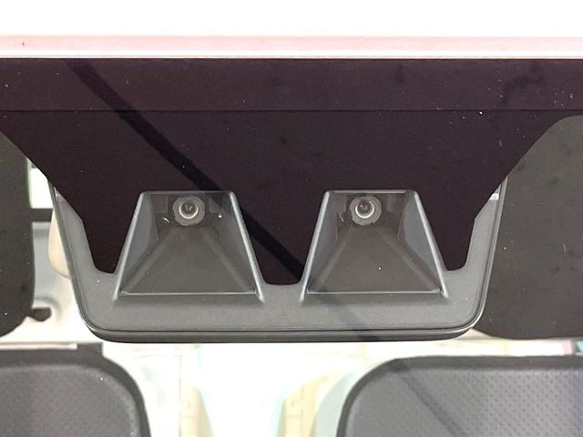 �y�X�}�[�g�A�V�X�g�z���s���ɑO���̎ԗ�����F�����A�Փ˂������Ȏ��͌x��ƃu���[�L�ŏՓˉ���Ɣ�Q�y�����A�V�X�g�B�����S�Ƀh���C�u�����y���݂��������܂��B