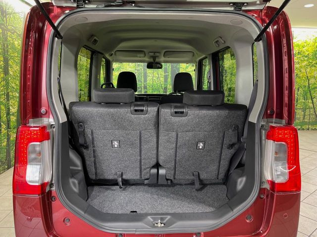 ���i�̂���������ʋ΁A���}���ɏ\���ȉ׎��X�y�[�X���m�ۂ��Ă���܂��B�Z�J���h�V�[�g��|���ƁA�傫�ȉו��̐ύڂ��\�ł���