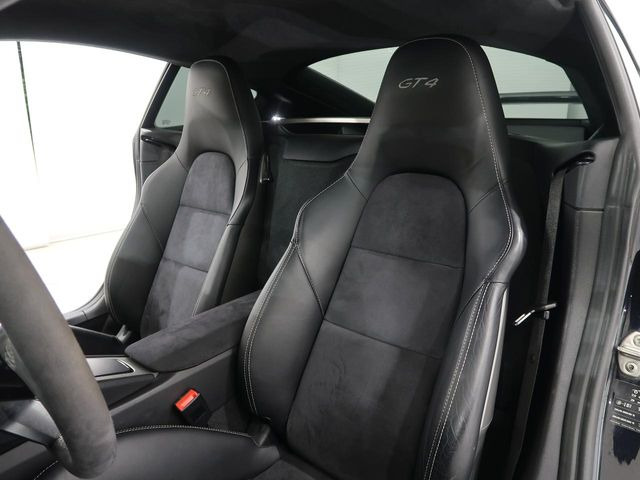 �V�[�g�ɂ��Ă���ԗǂ��ێ�����Ă���̂ł��B�I�[�g�X�e�[�W�ł͐�p�̃V�[�g���n���K�[�h����R�[�e�B���O�����p�ӂ��Ă�܂��B���񂨐\���t���������B