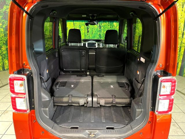 ���i�̂���������ʋ΁A���}���ɏ\���ȉ׎��X�y�[�X���m�ۂ��Ă���܂��B�Z�J���h�V�[�g��|���ƁA�傫�ȉו��̐ύڂ��\�ł���