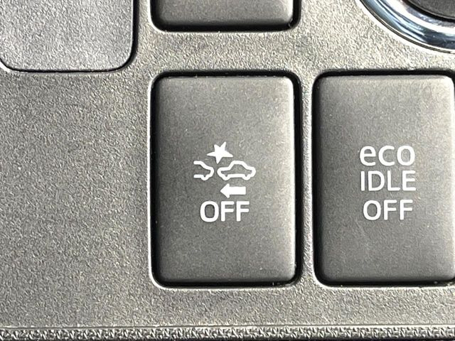 �y�X�}�[�g�A�V�X�g�z���s���ɑO���̎ԗ�����F�����A�Փ˂������Ȏ��͌x��ƃu���[�L�ŏՓˉ���Ɣ�Q�y�����A�V�X�g�B�����S�Ƀh���C�u�����y���݂��������܂��B