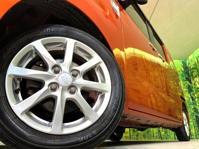 �y����14�C���`�A���~�z�C�[���z�O�ςɃ}�b�`���������A���~�z�C�[���𑕒����Ă���܂��B�e��ЊO�A���~�z�C�[����A�X�^�b�h���X�^�C�����戵�����Ă���܂��B���񂲑��k����������