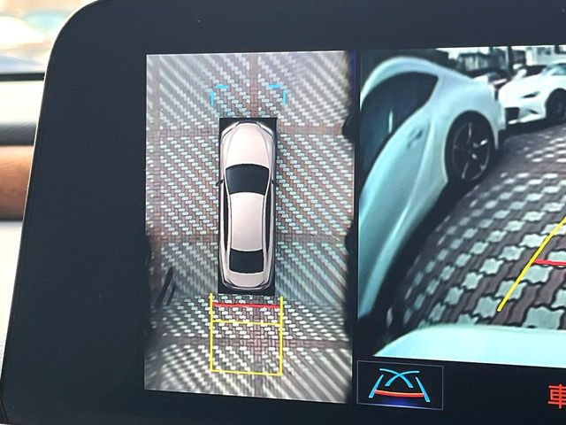 �y�p�m���~�b�N�r���[���j�^�[�z��p�̃J�����ɂ��A�ォ�猩���낵���悤�Ȏ��_��360�x�N���}�̎��͂��m�F���邱�Ƃ��ł��܂������p�������m�F���₷���A�����ꏊ�ł̐؂�Ԃ��⒓�Ԃ��X���[�Y�ɍs���܂��B