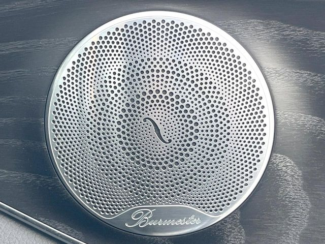 ��Burmester�T���E���h�V�X�e��:�n�C�G���h�I�[�f�B�I��僁�[�J�[����|����Ԑ�p�̃v���~�A���X�s�[�J�[�𑕔��B�����̃X�s�[�J�[����A���̗������܂ŕ����鍂�i���ȉ��y�����y���݂��������܂��B