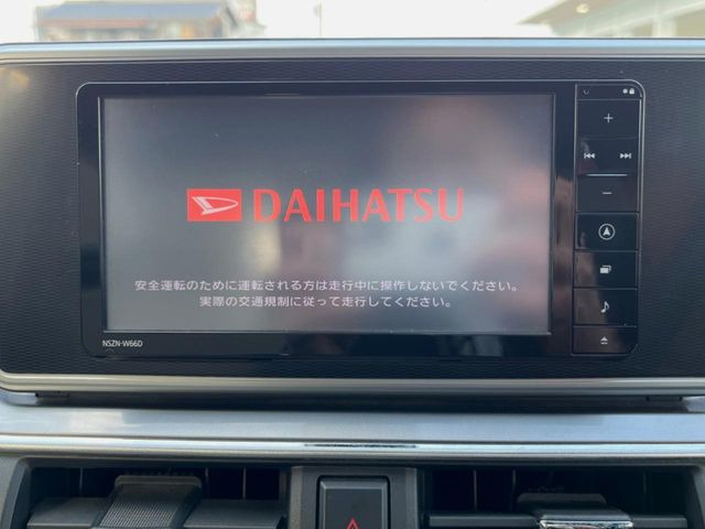 �y�����i�r�z�l�C�̏����i�r�𑕔����Ă���܂��B�i�r�̎g���₷���͂������A�I�[�f�B�I�@�\���[��!�L�����v�◷�s�͂������A�ʋ΂┃�����ȂǕ��i�̃h���C�u���y�����Ȃ�͂���