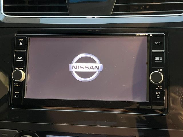 �y�����i�r�z�l�C�̏����i�r�𑕔����Ă���܂��B�i�r�̎g���₷���͂������A�I�[�f�B�I�@�\���[��!�L�����v�◷�s�͂������A�ʋ΂┃�����ȂǕ��i�̃h���C�u���y�����Ȃ�͂���