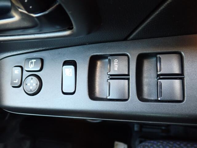 �d���i�[���h�A�~���[�E�p���[�E�B���h�E�������Ă��܂��B