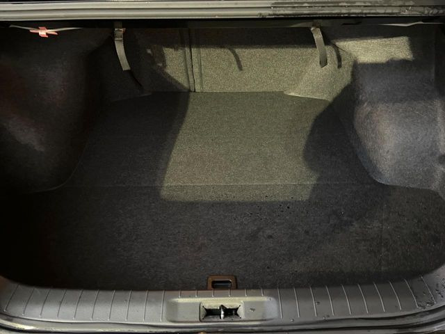 ���i�̂���������ʋ΁A���}���ɏ\���ȉ׎��X�y�[�X���m�ۂ��Ă���܂��B