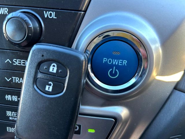 �y�X�}�[�g�L�[�z�J�o����|�P�b�g�ɓ��ꂽ�܂܂ł��h�A�̎{���E�������\�ȃX�}�[�g�L�[�𑕔��B�G���W���̃I���E�I�t�����J�M�����o���K�v����������Ƃ��Ă��֗��ł���